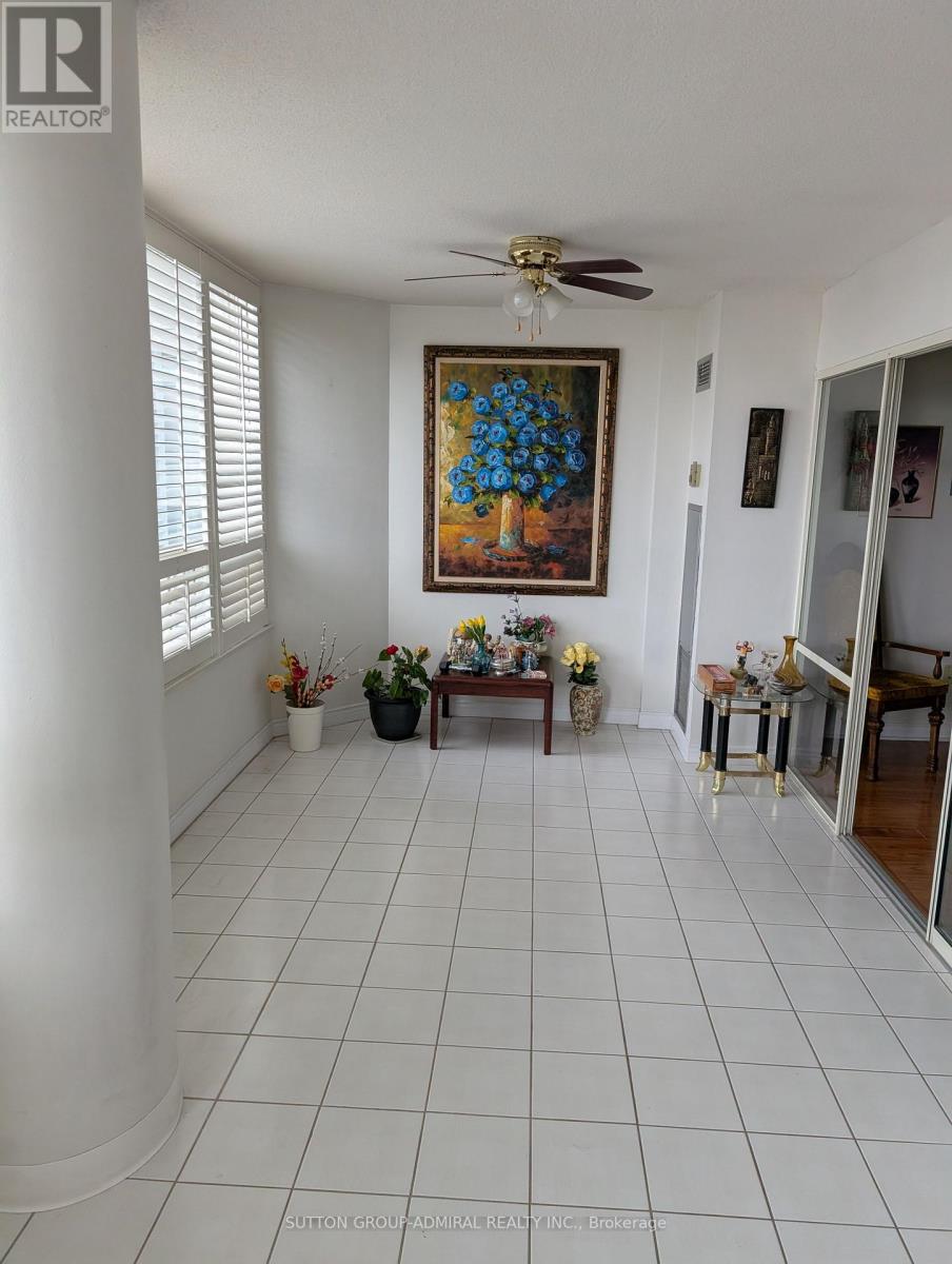 616 - 7 Townsgate Drive, Vaughan, Ontario  L4J 7Z9 - Photo 2 - N13433784