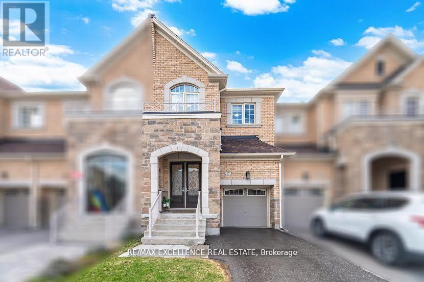 67 Drizzel Crescent, Richmond Hill, Ontario  L4E 1G8 - Photo 4 - N13433838