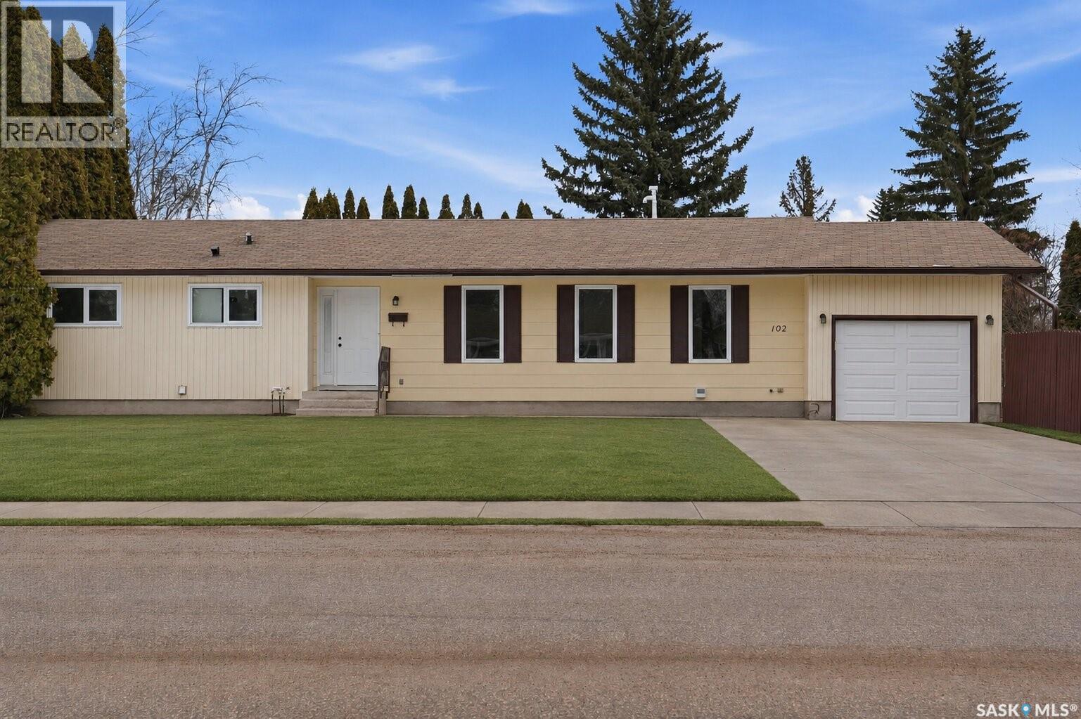 102 Dore CRESCENT, Saskatoon, Saskatchewan
