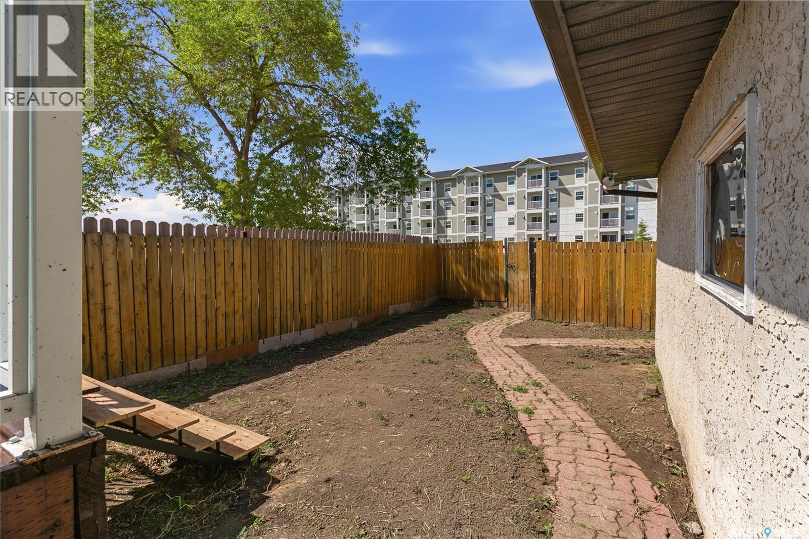 986 Rowell Crescent N, Regina, Saskatchewan  S4X 2A6 - Photo 33 - SK039050