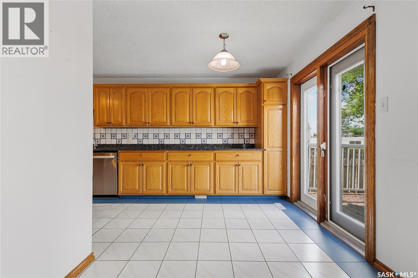 986 Rowell Crescent N, Regina, Saskatchewan  S4X 2A6 - Photo 5 - SK039050