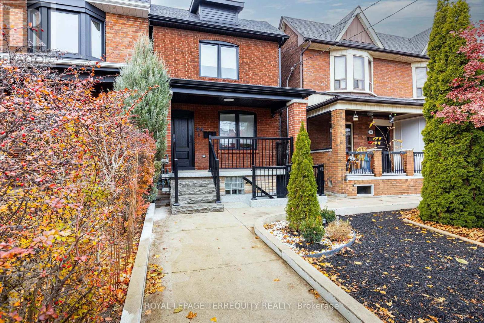 3 - 94 Earlscourt Avenue