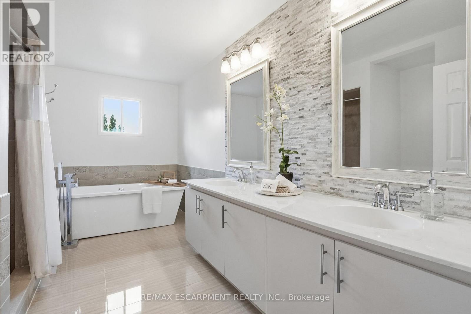 133 Warner Drive, Oakville, Ontario  L6L 6G7 - Photo 28 - W13433802