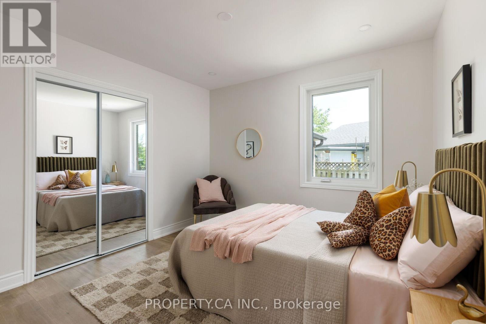 18 Alhart Drive, Toronto, Ontario M9V 2M9 - Photo 12 - W13433830