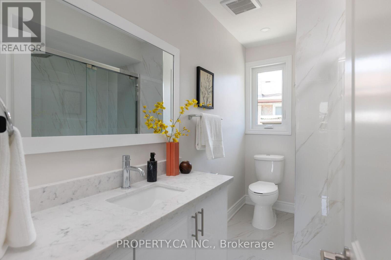 18 Alhart Drive, Toronto, Ontario M9V 2M9 - Photo 15 - W13433830