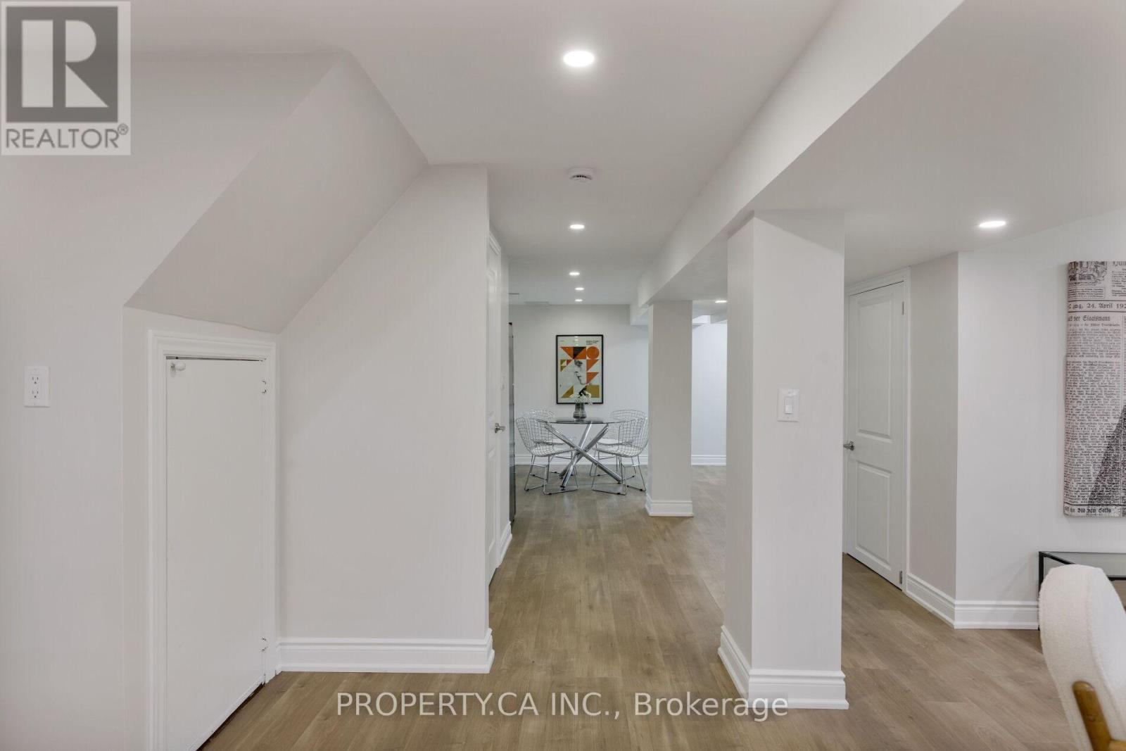 18 Alhart Drive, Toronto, Ontario M9V 2M9 - Photo 21 - W13433830
