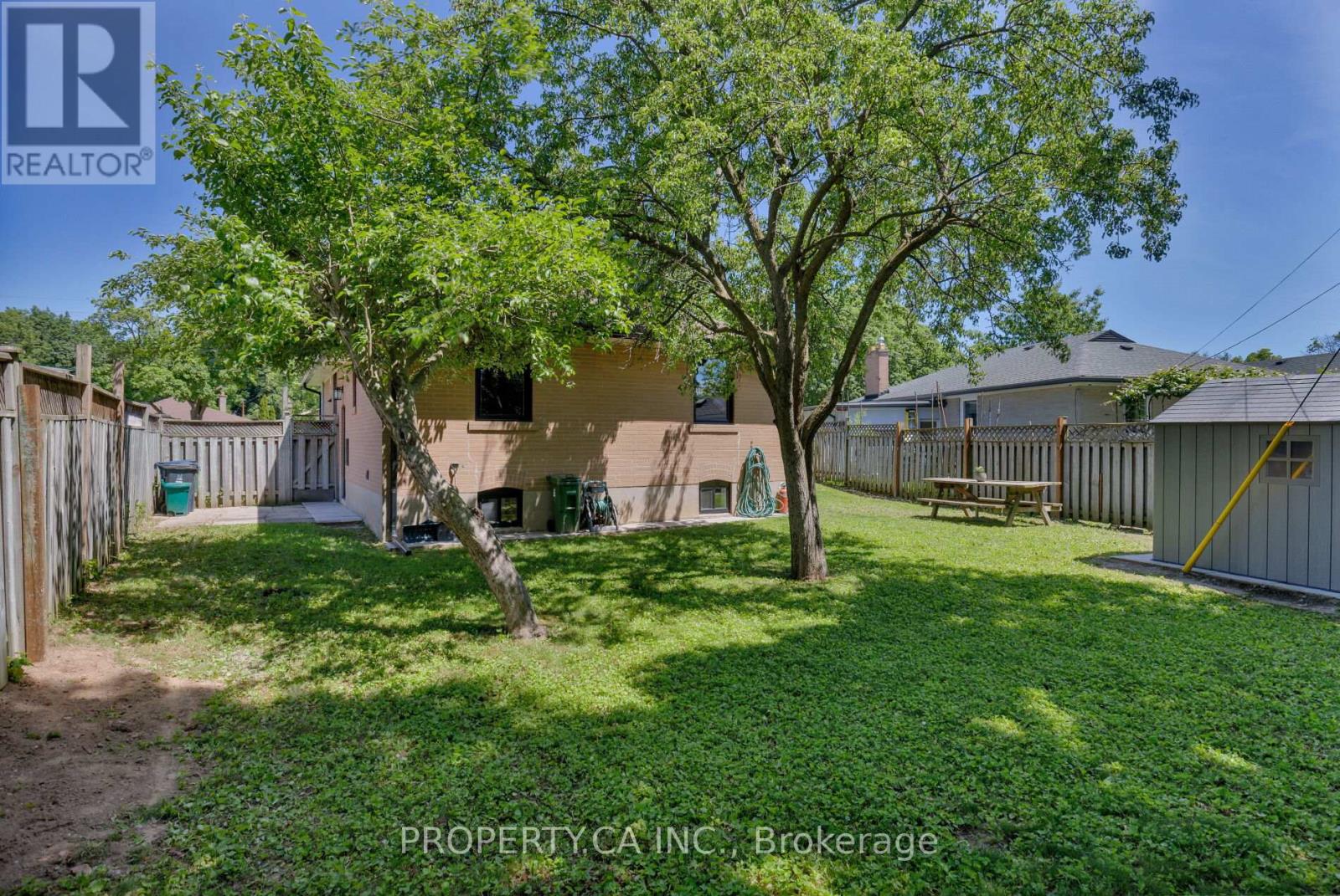 18 Alhart Drive, Toronto, Ontario M9V 2M9 - Photo 24 - W13433830