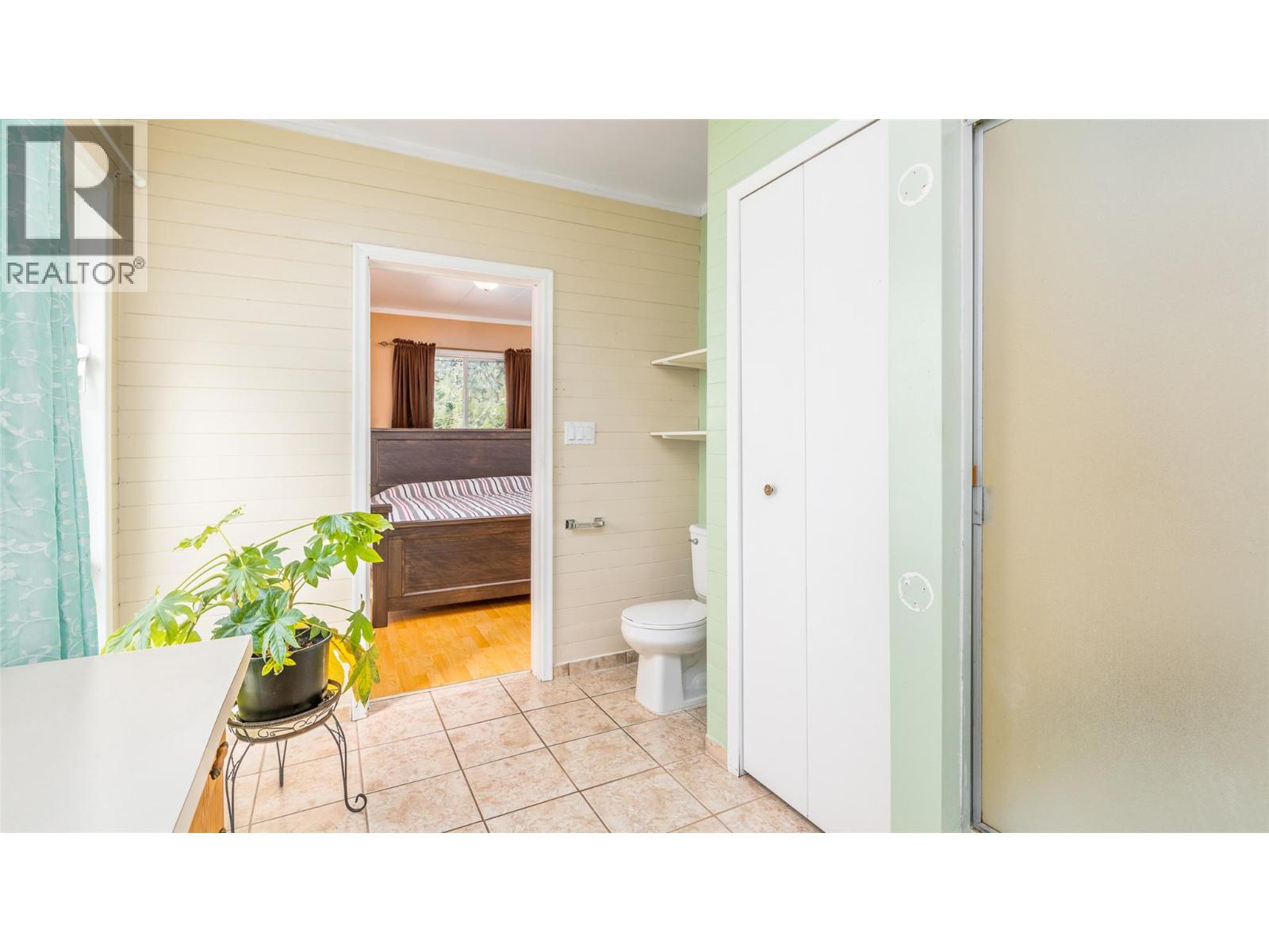 1534 West Creston Road, Creston, British Columbia V0B 1G7 - Photo 15 - 10390698