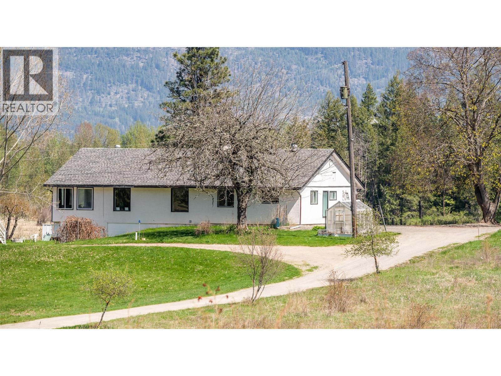 1534 West Creston Road, Creston, British Columbia V0B 1G7 - Photo 21 - 10390698