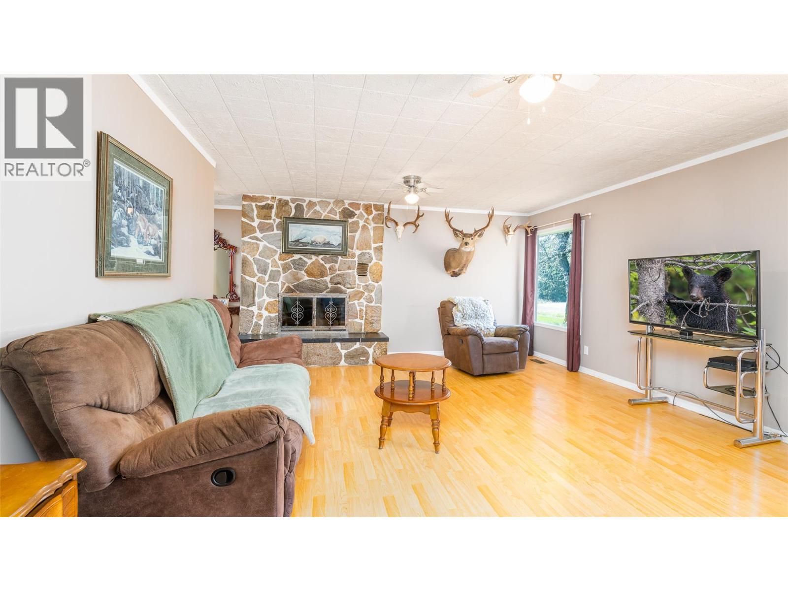 1534 West Creston Road, Creston, British Columbia V0B 1G7 - Photo 7 - 10390698