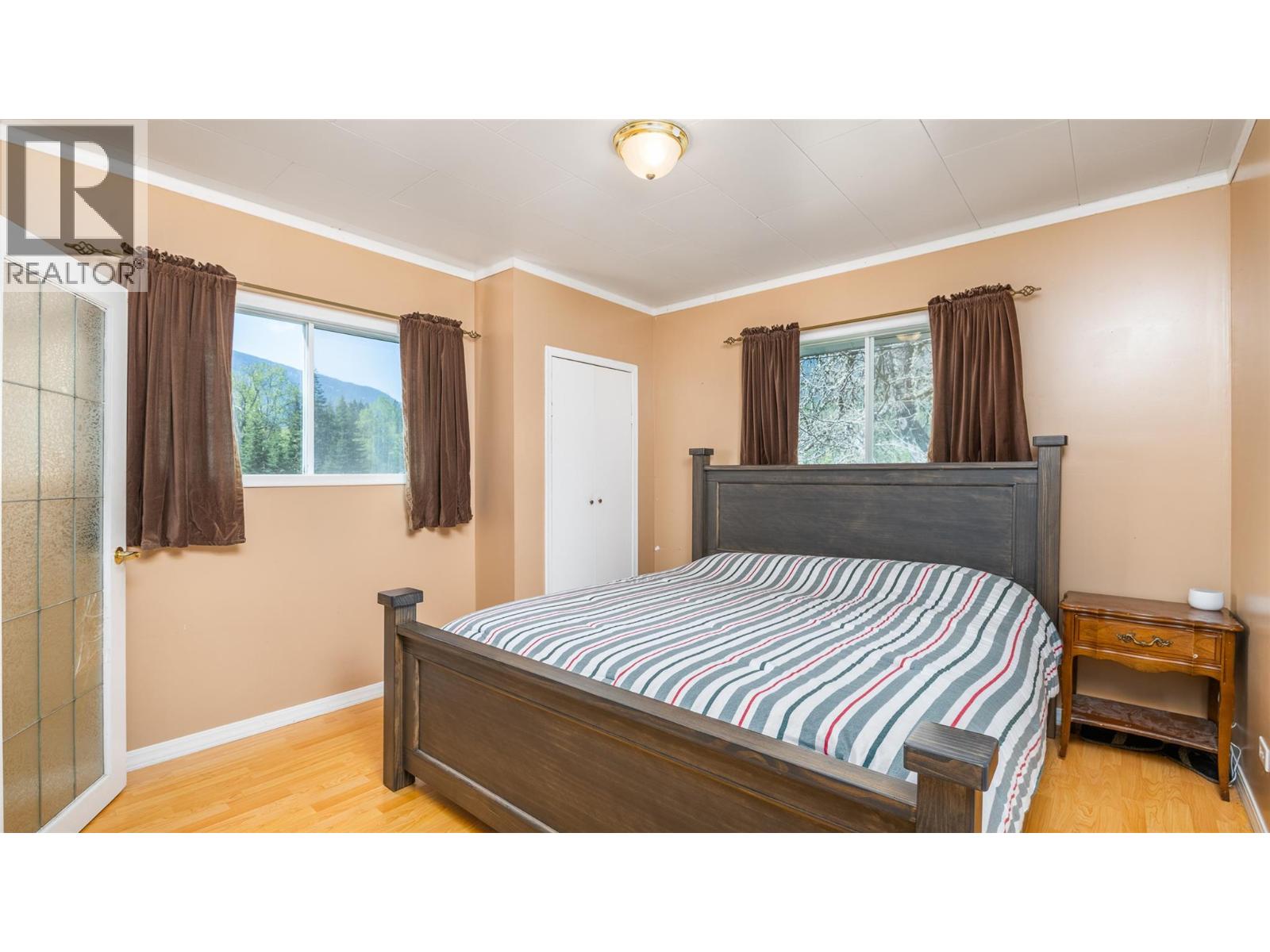 1534 West Creston Road, Creston, British Columbia V0B 1G7 - Photo 9 - 10390698
