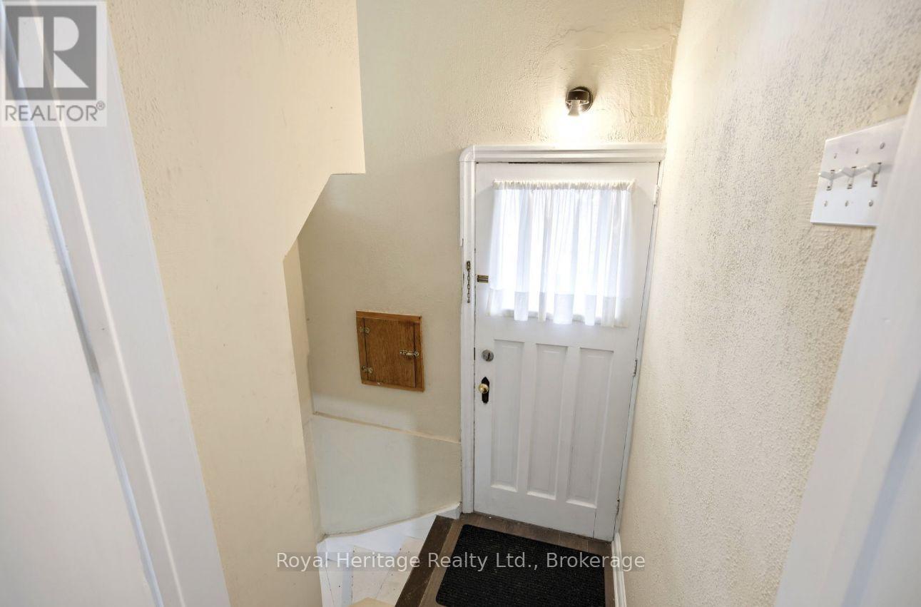 96 Oakes Avenue, Oshawa, Ontario  L1G 6C6 - Photo 7 - E13434076