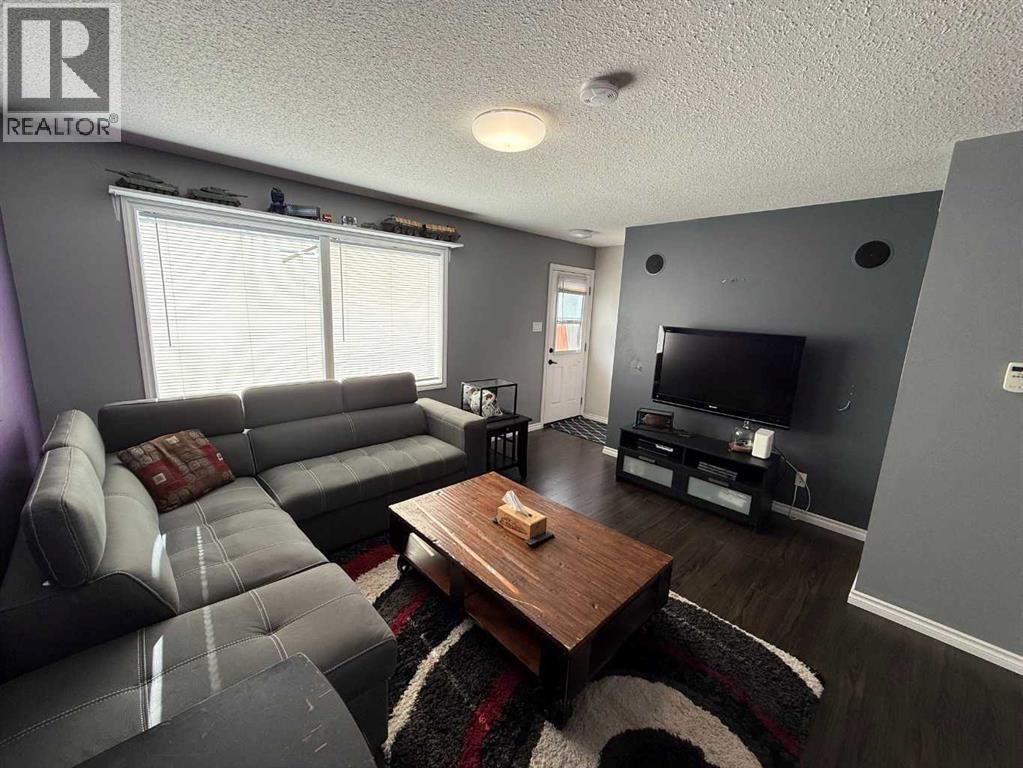 43, 114 Hardisty Avenue, Hinton, Alberta  T7V 1B5 - Photo 7 - A2259443