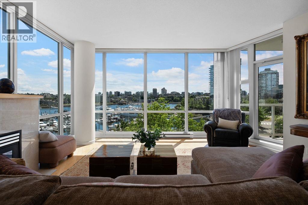 501 1099 Marinaside Crescent, Vancouver, British Columbia  V6Z 2Z3 - Photo 2 - R3134787