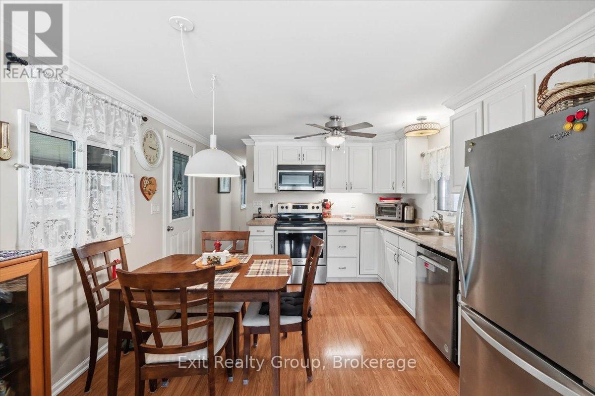 12 Park Lane, Quinte West, Ontario  K8N 2G6 - Photo 8 - X13433930