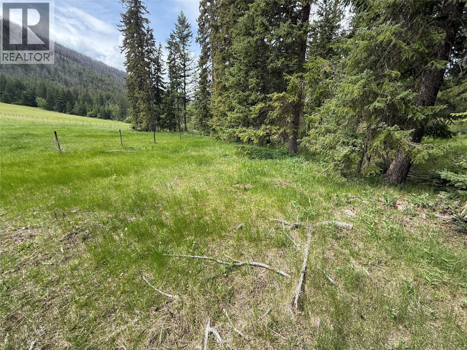 306 Irish Creek Road S, Vernon, British Columbia  V1H 2A4 - Photo 19 - 10390114