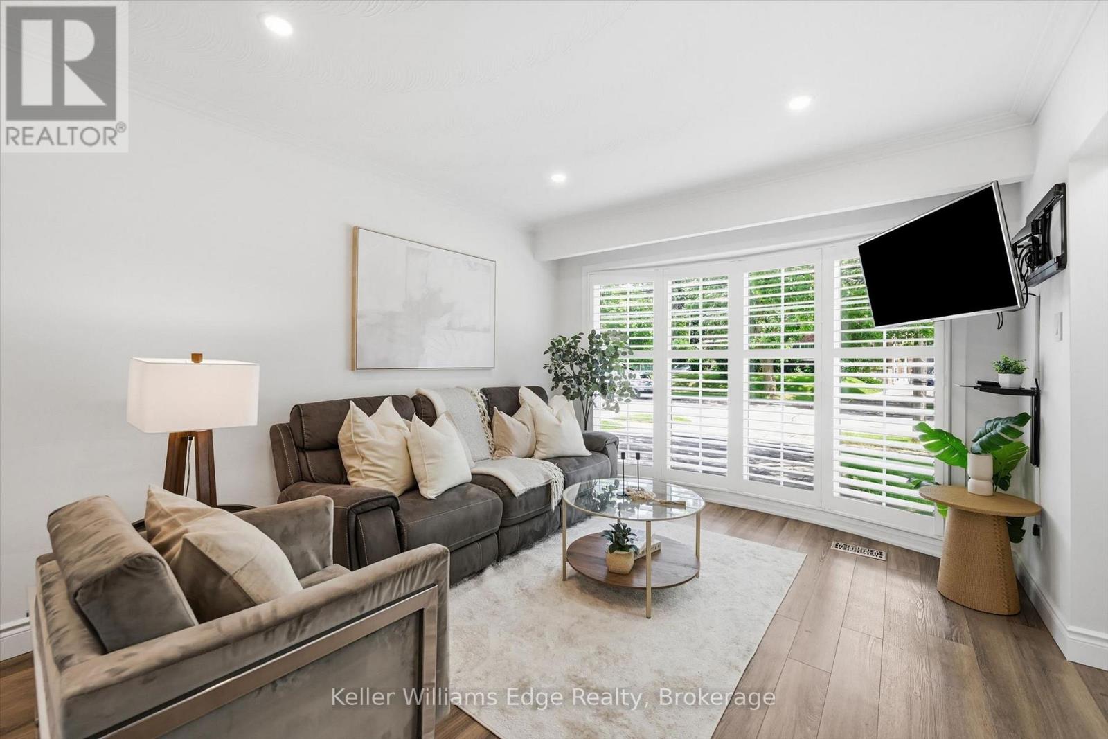 4493 Bennett Road, Burlington, Ontario  L7L 1Y5 - Photo 3 - W13433932