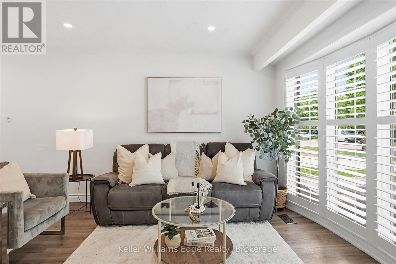 4493 Bennett Road, Burlington, Ontario  L7L 1Y5 - Photo 4 - W13433932