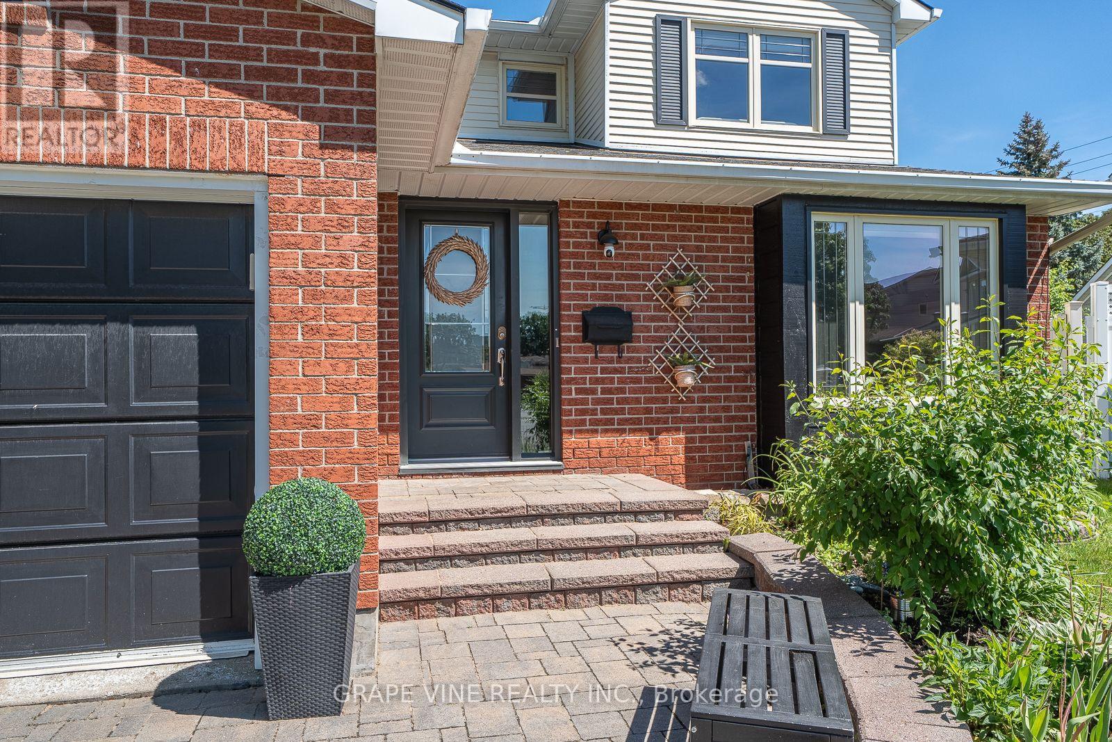 79 Homestead Street, Ottawa, Ontario  K2E 7T3 - Photo 2 - X13433866