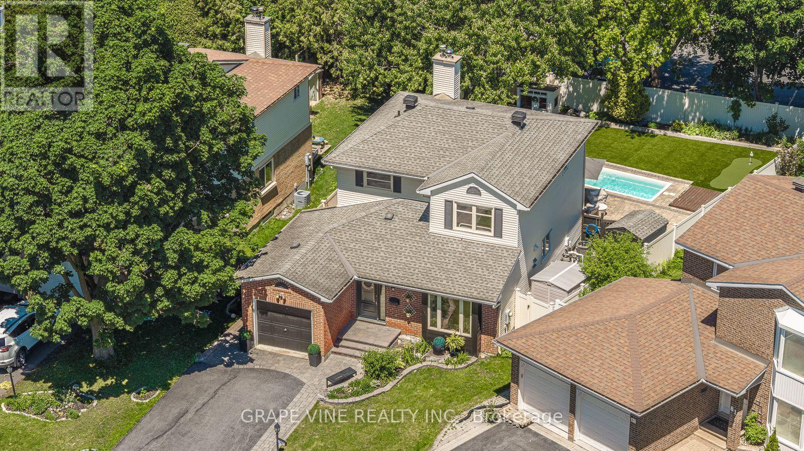 79 Homestead Street, Ottawa, Ontario  K2E 7T3 - Photo 3 - X13433866