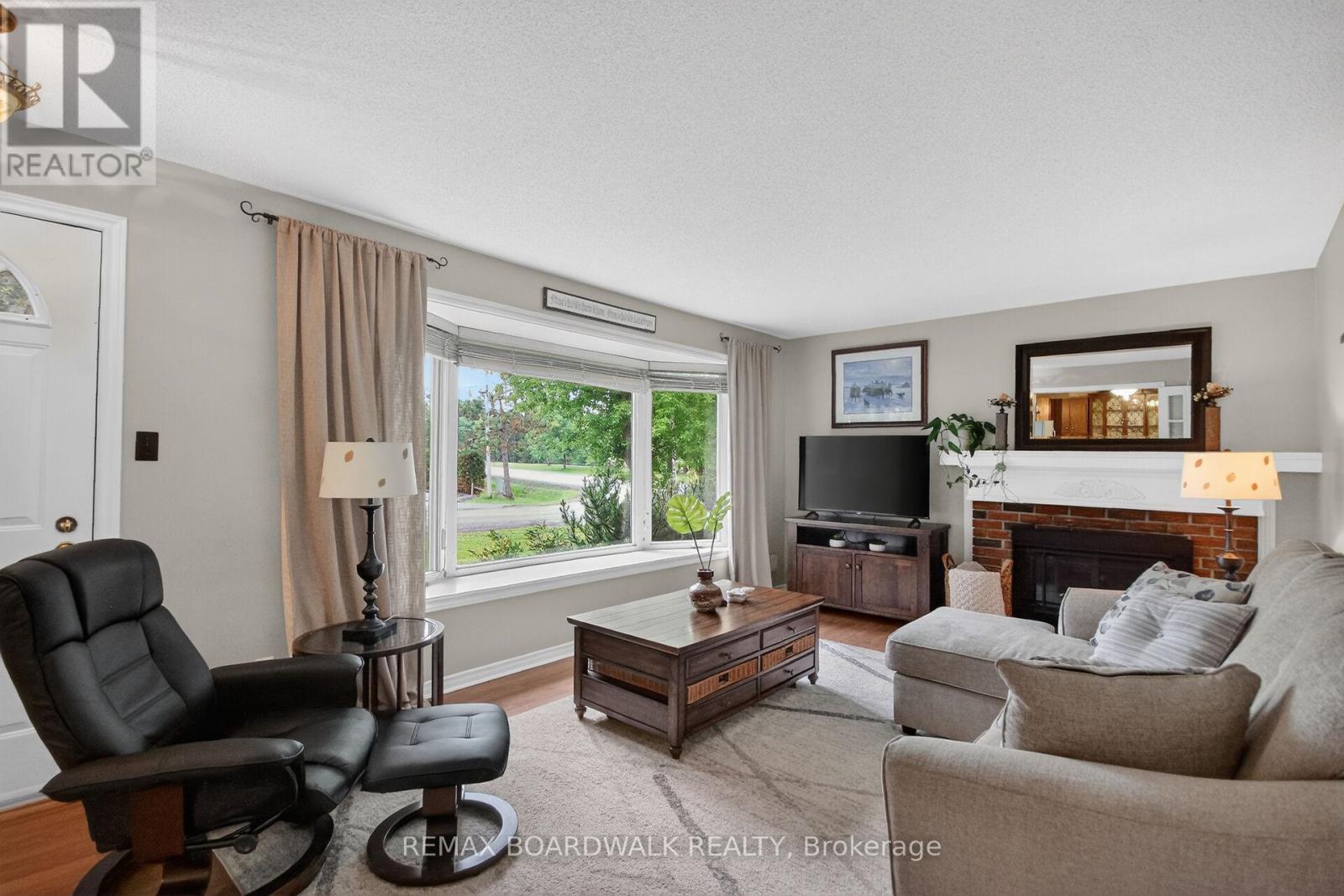 6963 Marco Street, Ottawa, Ontario  K4P 1C4 - Photo 2 - X13434028