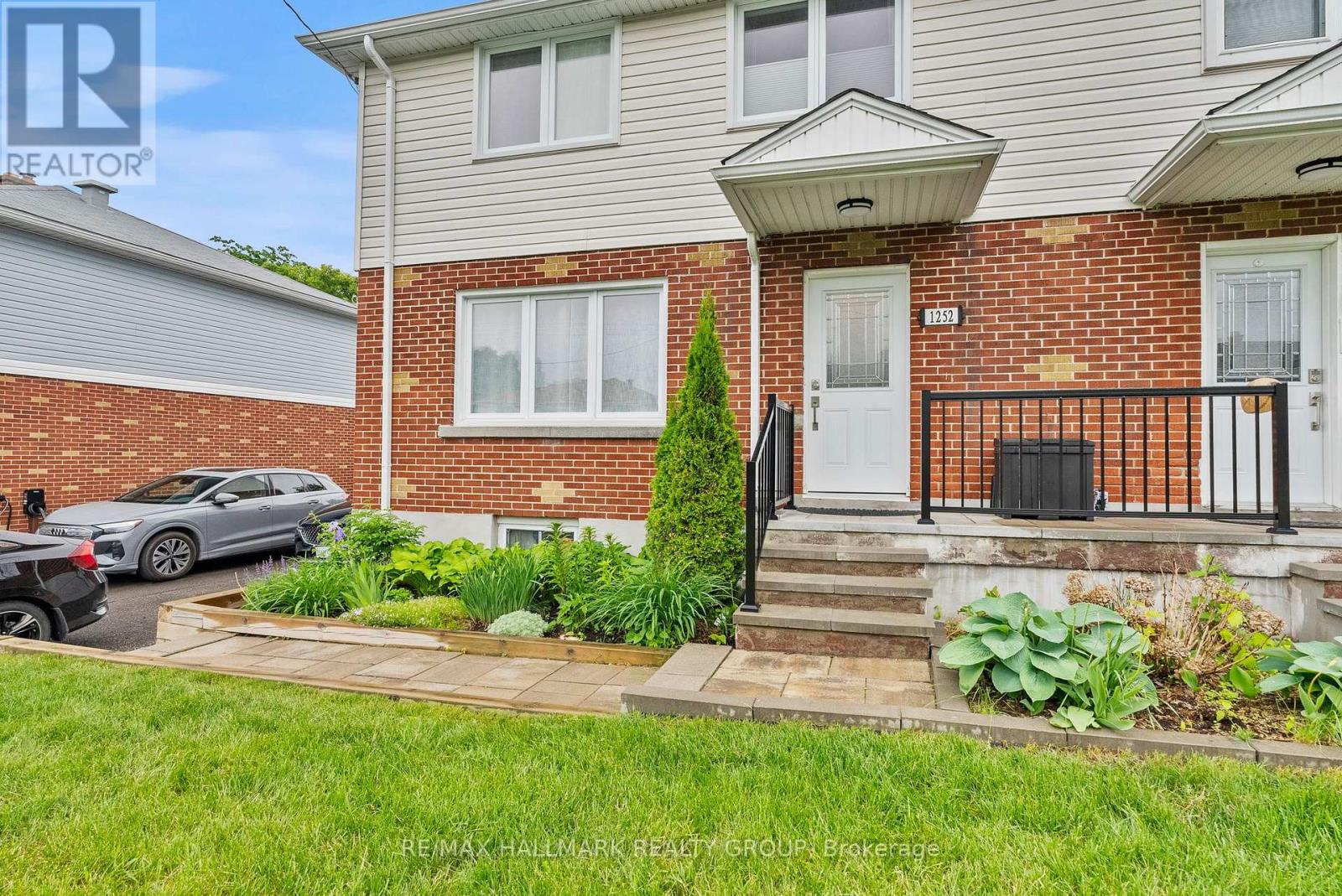 1252 Kingston Avenue, Ottawa, Ontario  K1Z 8K6 - Photo 2 - X13434116