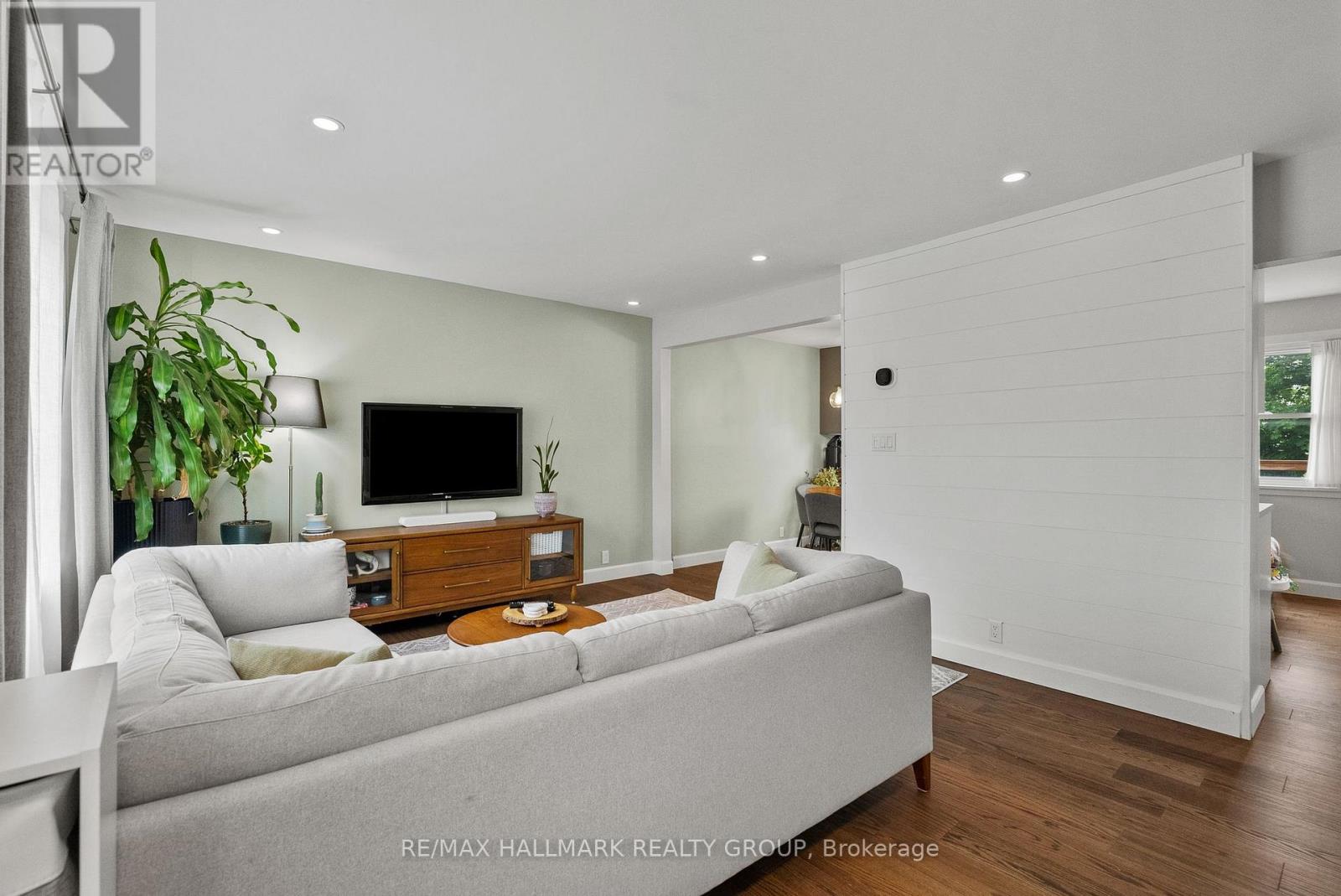 1252 Kingston Avenue, Ottawa, Ontario  K1Z 8K6 - Photo 3 - X13434116