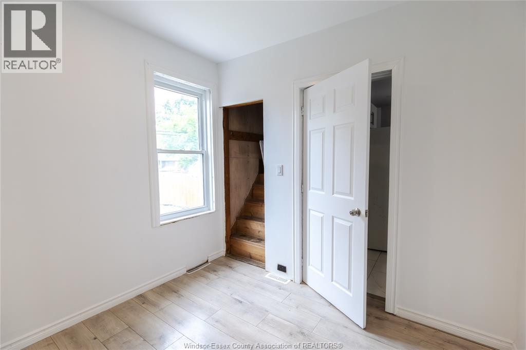 1025 Curry, Windsor, Ontario N9B 2A6 - Photo 13 - 26013880