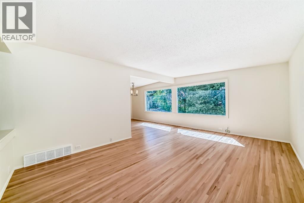 3415 Benton Drive Nw, Calgary, Alberta  T2L 1W7 - Photo 7 - A2305111