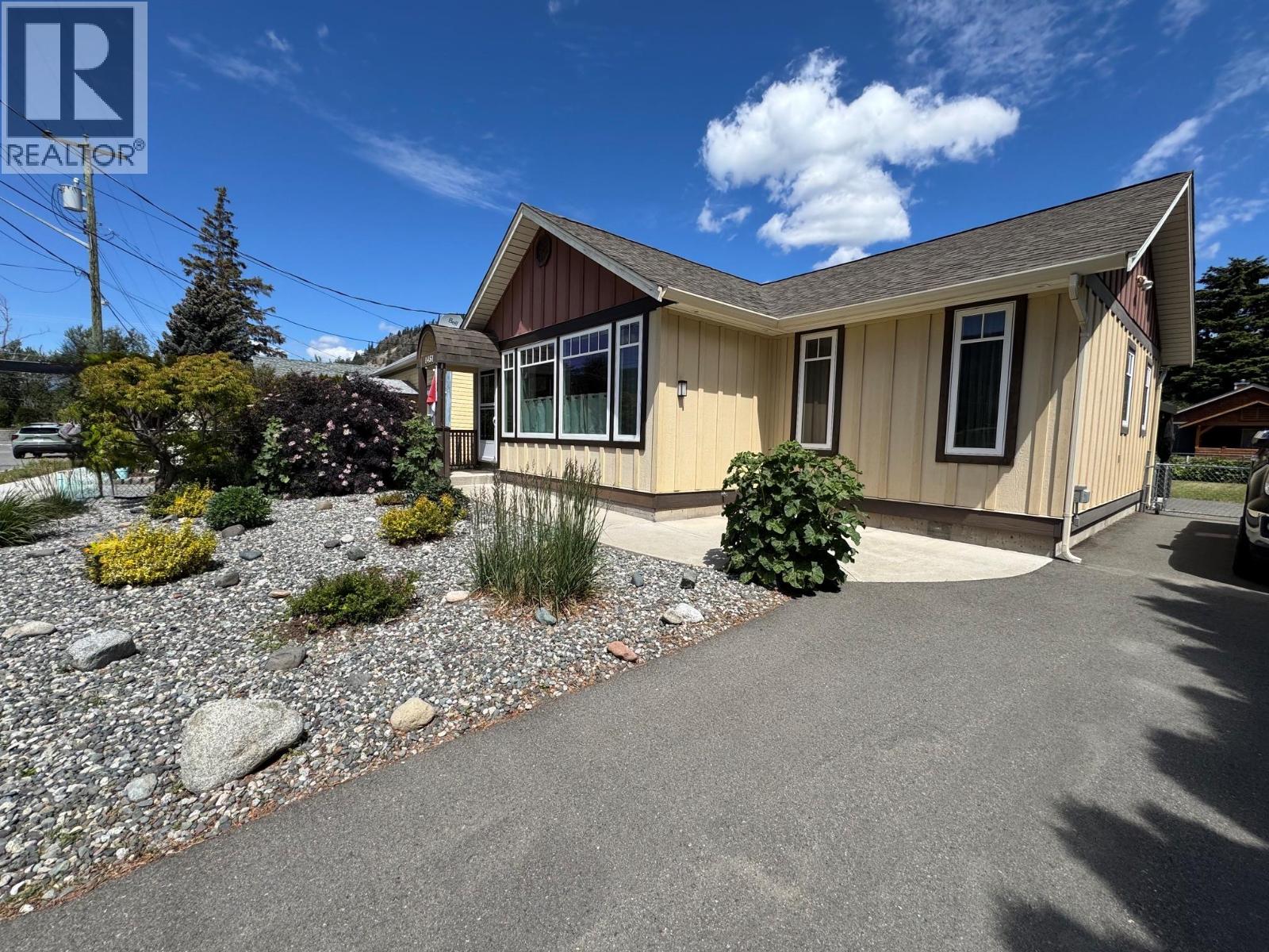 1451 Canford Avenue, Merritt, British Columbia  V1K 1B8 - Photo 2 - 10391081