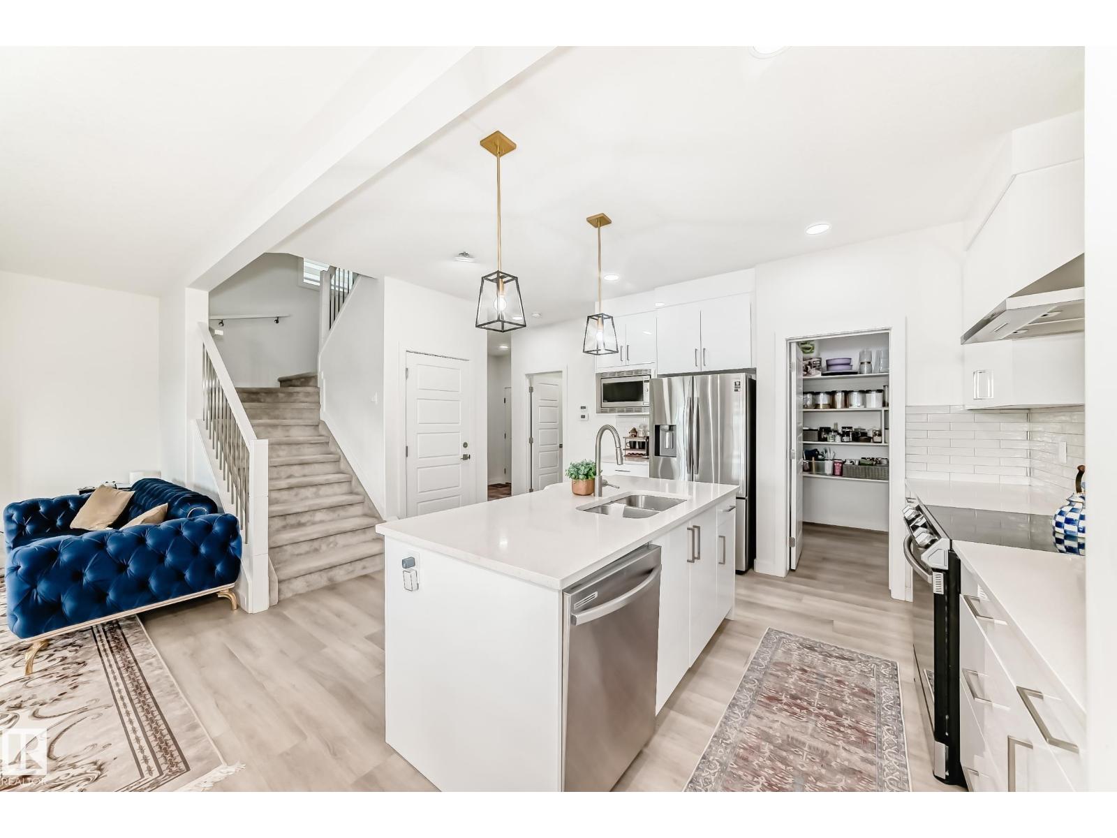 9020 183 Av NW, Edmonton, Alberta  T5Z 0S6 - Photo 4 - E4493152