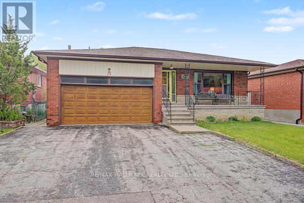 17 CHALET ROAD, Toronto, Ontario