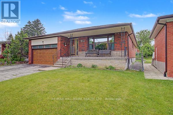 17 Chalet Road, Toronto, Ontario  M2J 3V3 - Photo 2 - C13434008