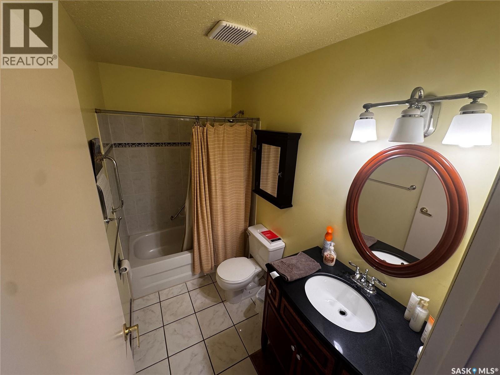 233 Lochrie Crescent, Saskatoon, Saskatchewan  S7M 5E3 - Photo 13 - SK039044