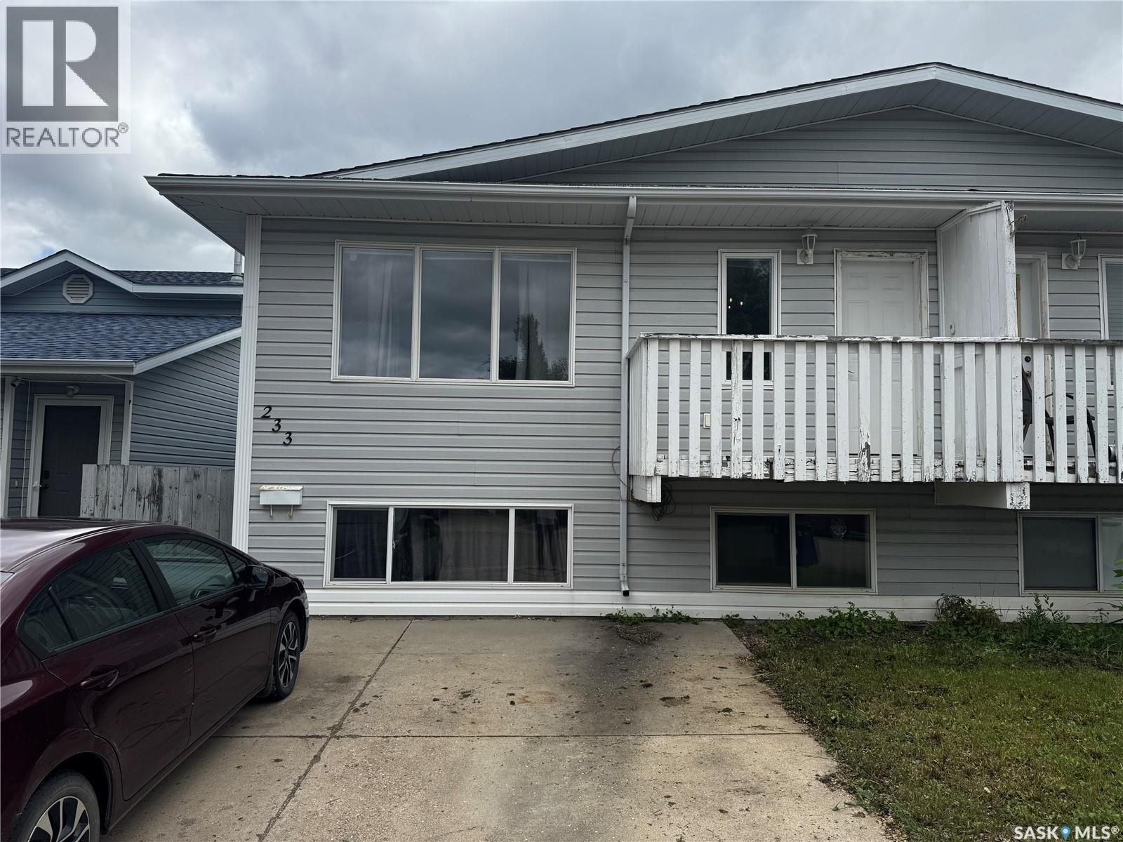 233 Lochrie CRESCENT, Saskatoon, Saskatchewan
