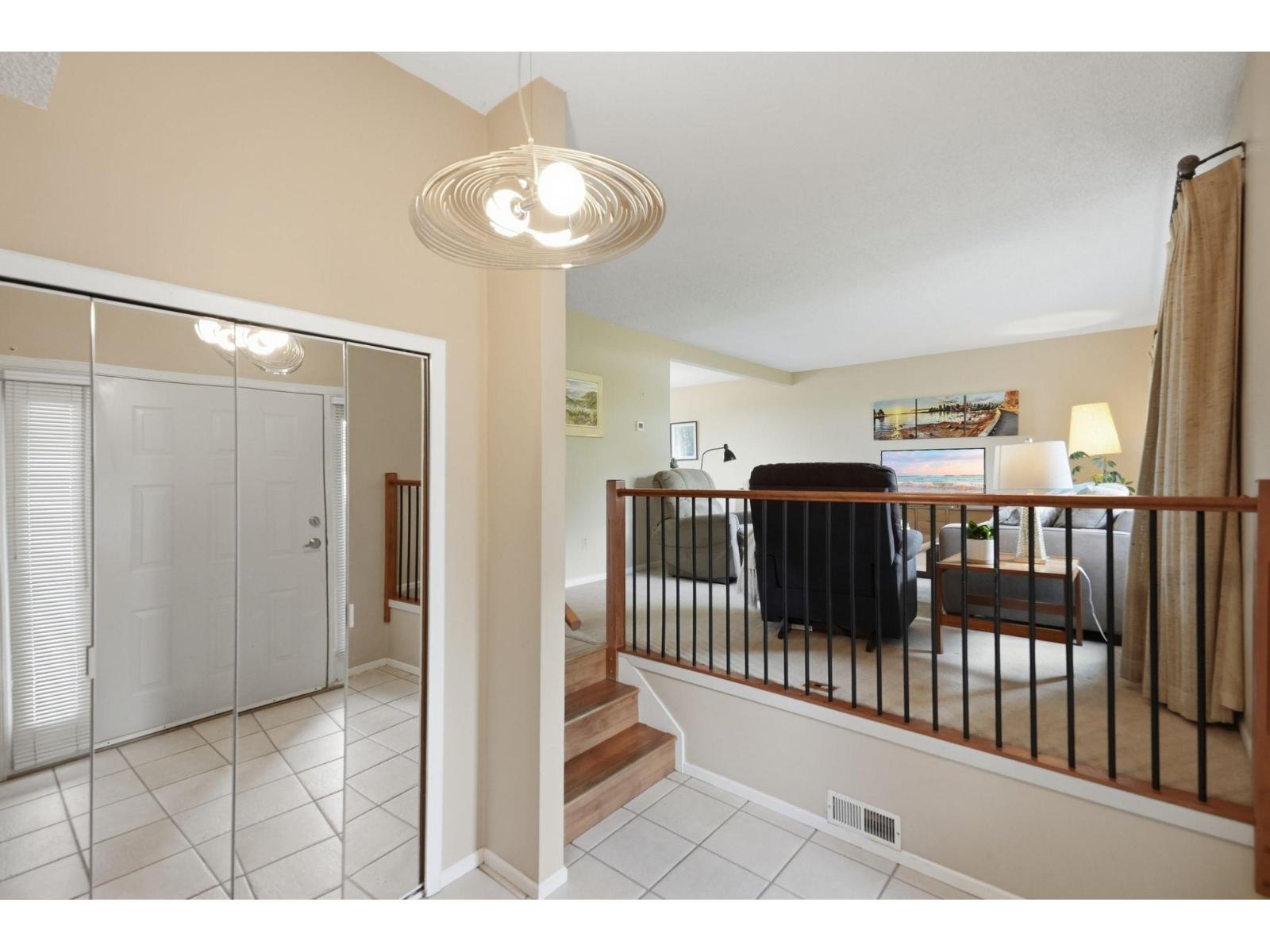 8099 Wiltshire Place, Delta, British Columbia  V4C 6T1 - Photo 3 - R3135069