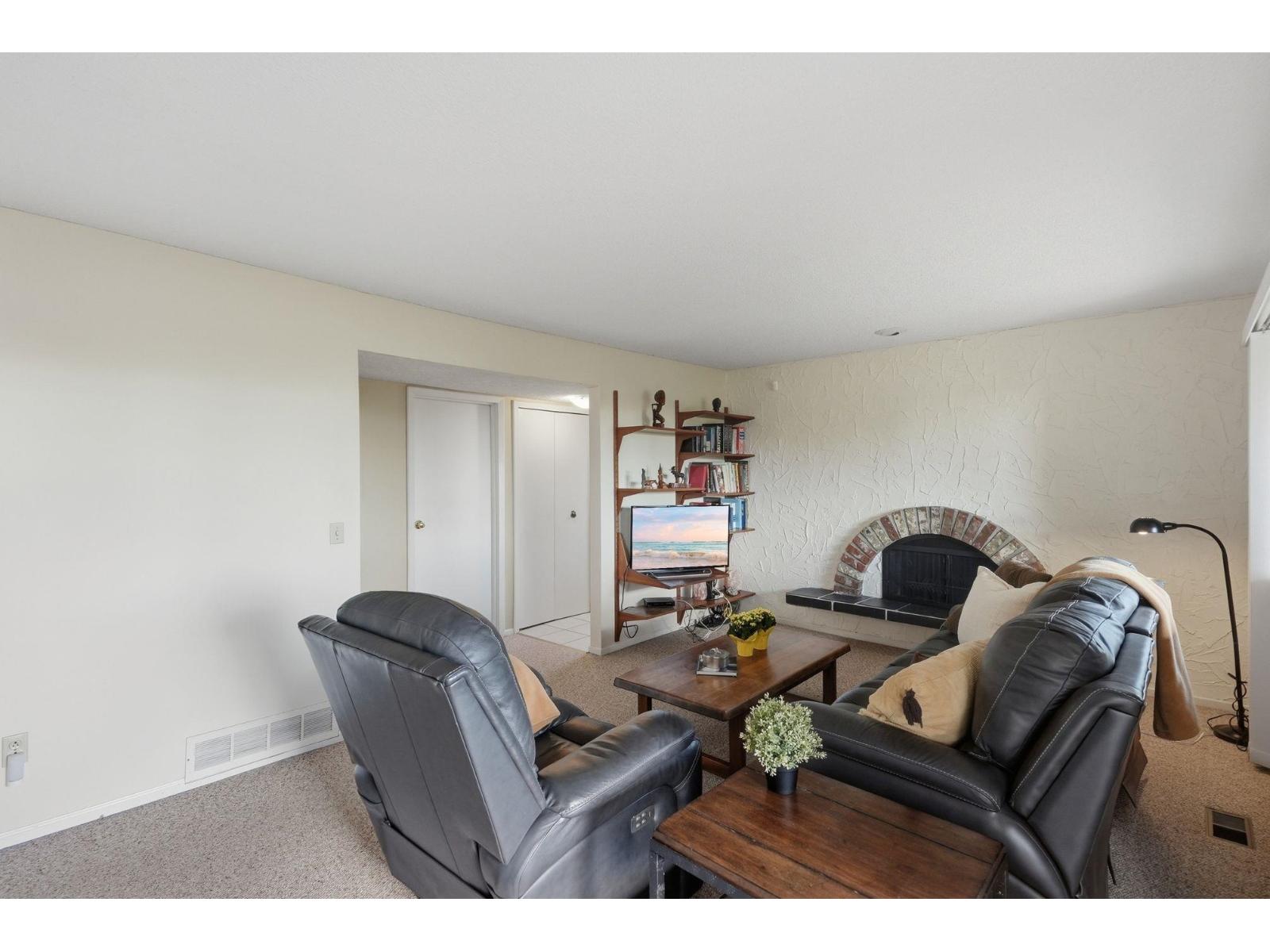 8099 Wiltshire Place, Delta, British Columbia  V4C 6T1 - Photo 9 - R3135069