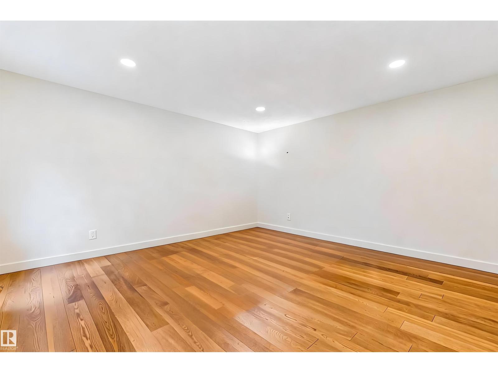 12929/31 103 St NW, Edmonton, Alberta  T5E 4M2 - Photo 4 - E4493159