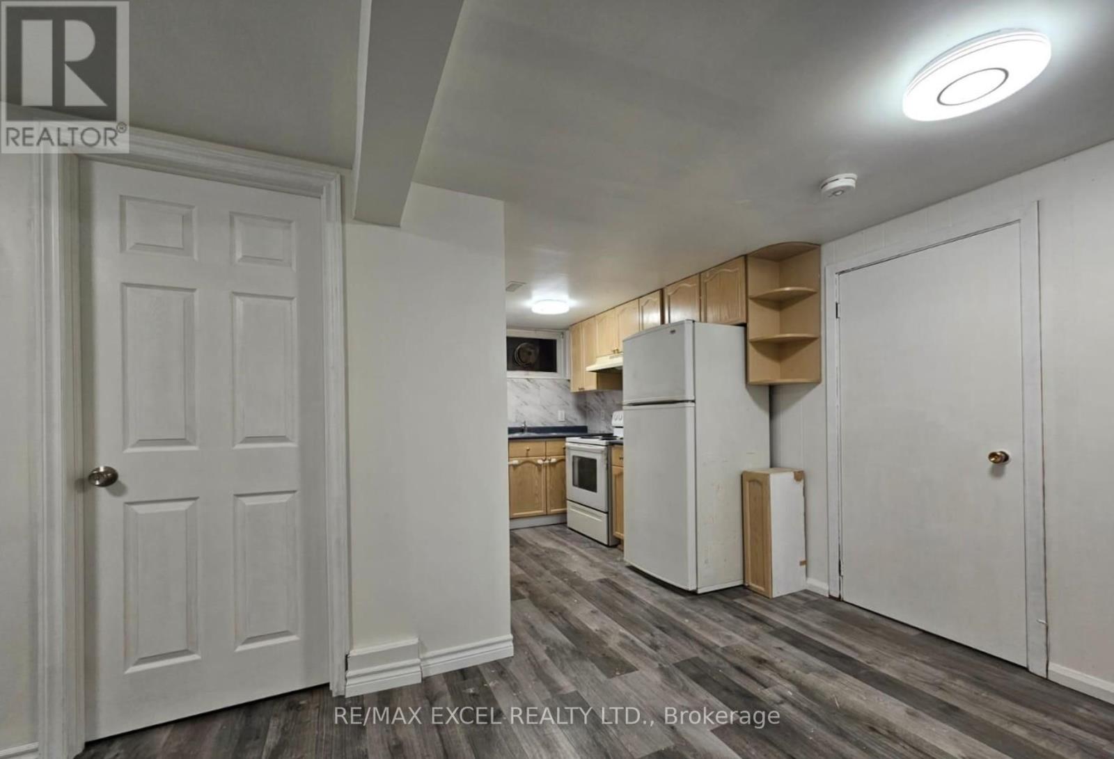 22 NORTHPARK ROAD, Barrie (Grove East)