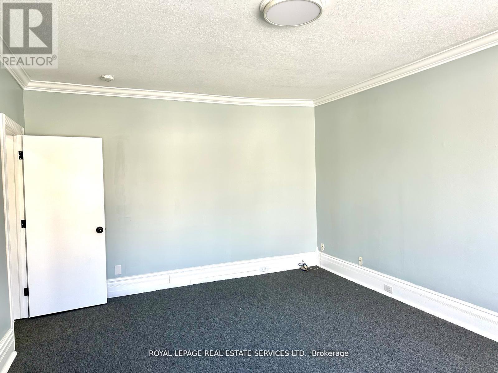 Main Floor - 100 Essa Road, Barrie (Allandale Centre), Ontario  L4N 3K7 - Photo 11 - S13433994