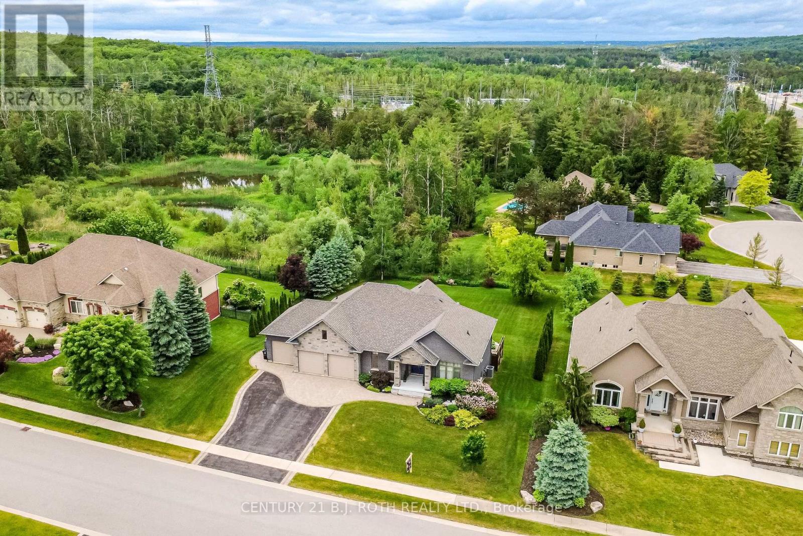 37 WENDAT TRAIL, Springwater, Ontario