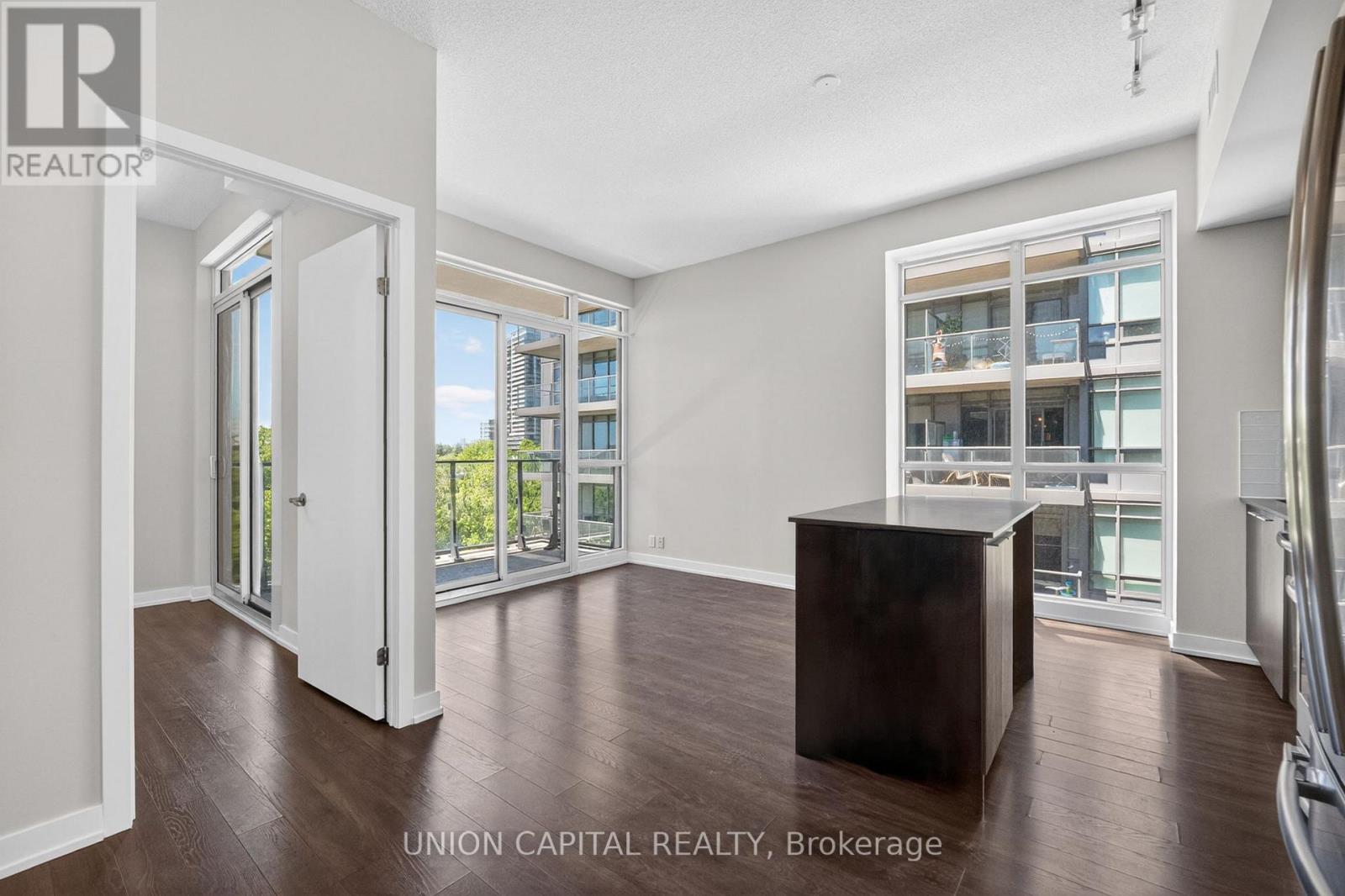 714 - 10 Parklawn Road, Toronto, Ontario  M8V 0H9 - Photo 4 - W13434140