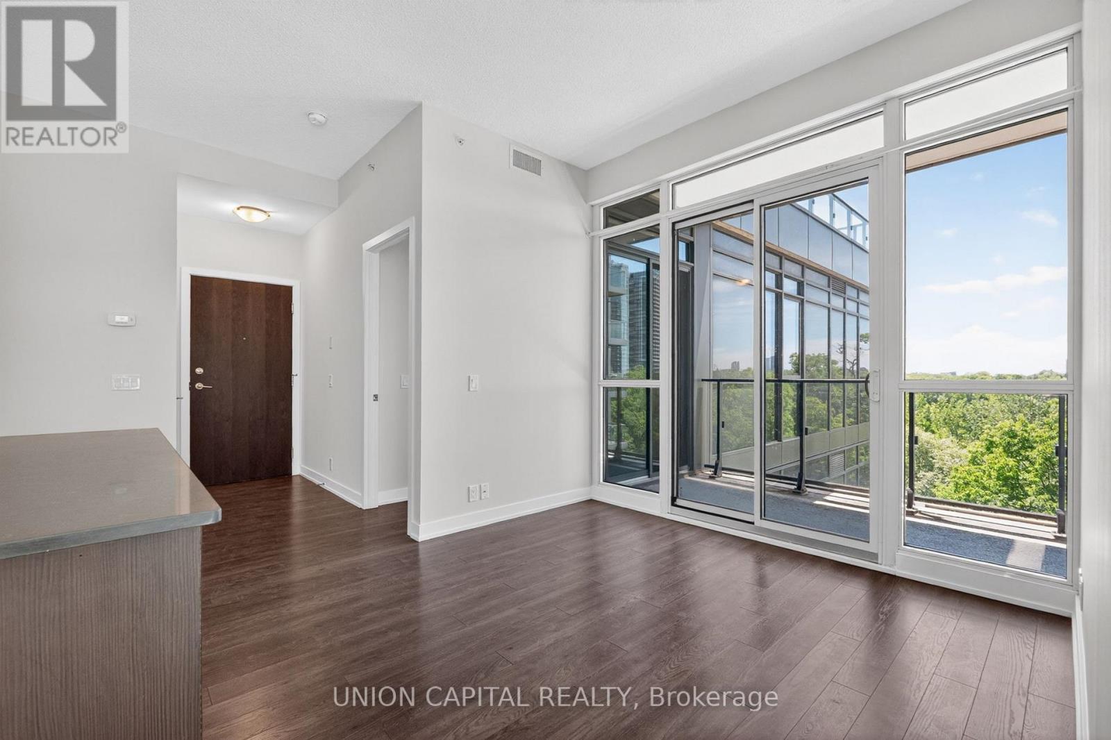 714 - 10 Parklawn Road, Toronto, Ontario  M8V 0H9 - Photo 8 - W13434140