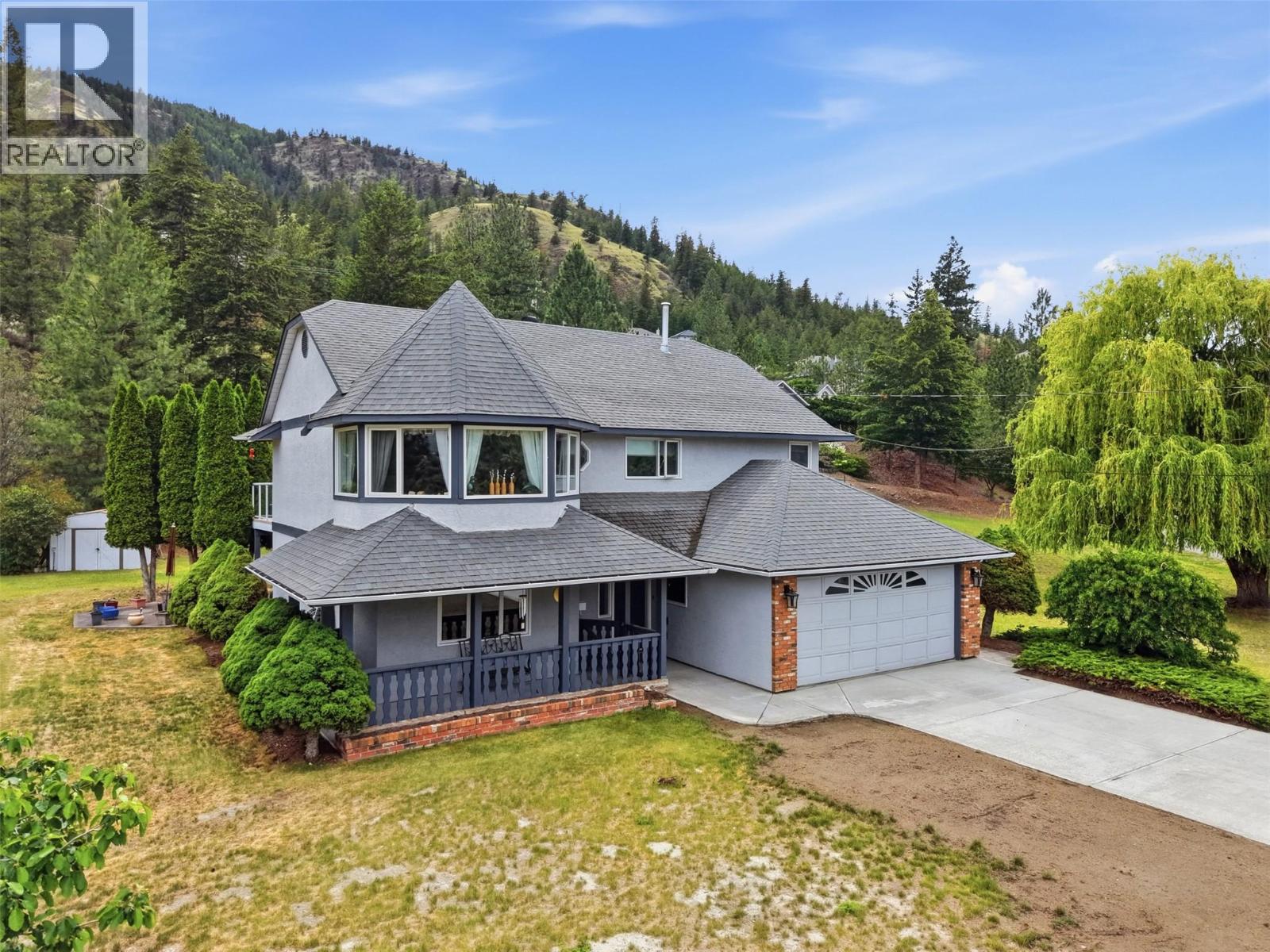 809 Uplands Court