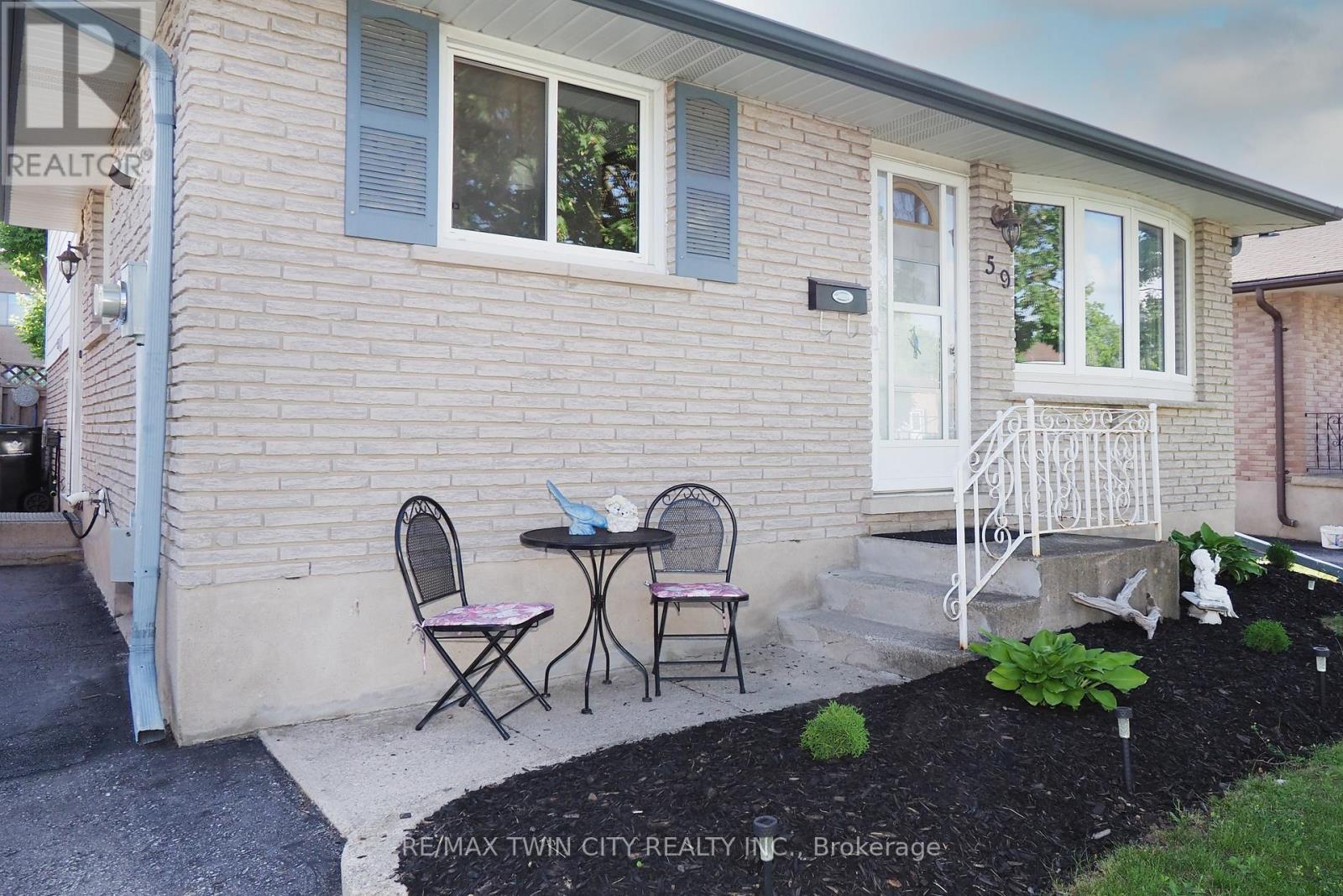 59 Bakersfield Drive, Cambridge, Ontario  N1R 6X8 - Photo 3 - X13433860