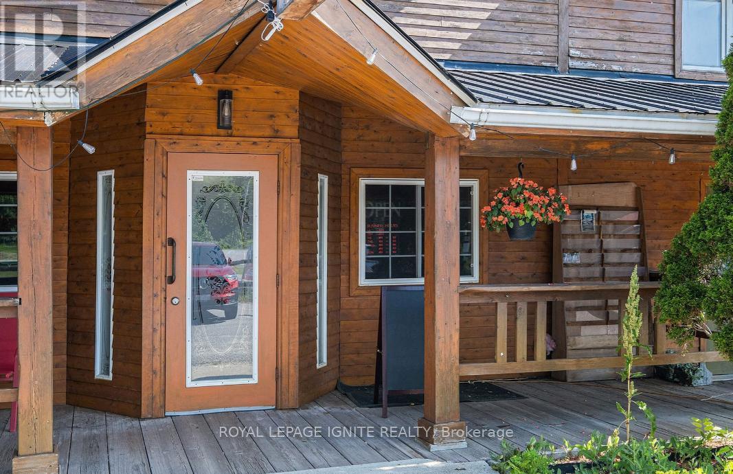 21980 HWY 7, Tay Valley, Ontario