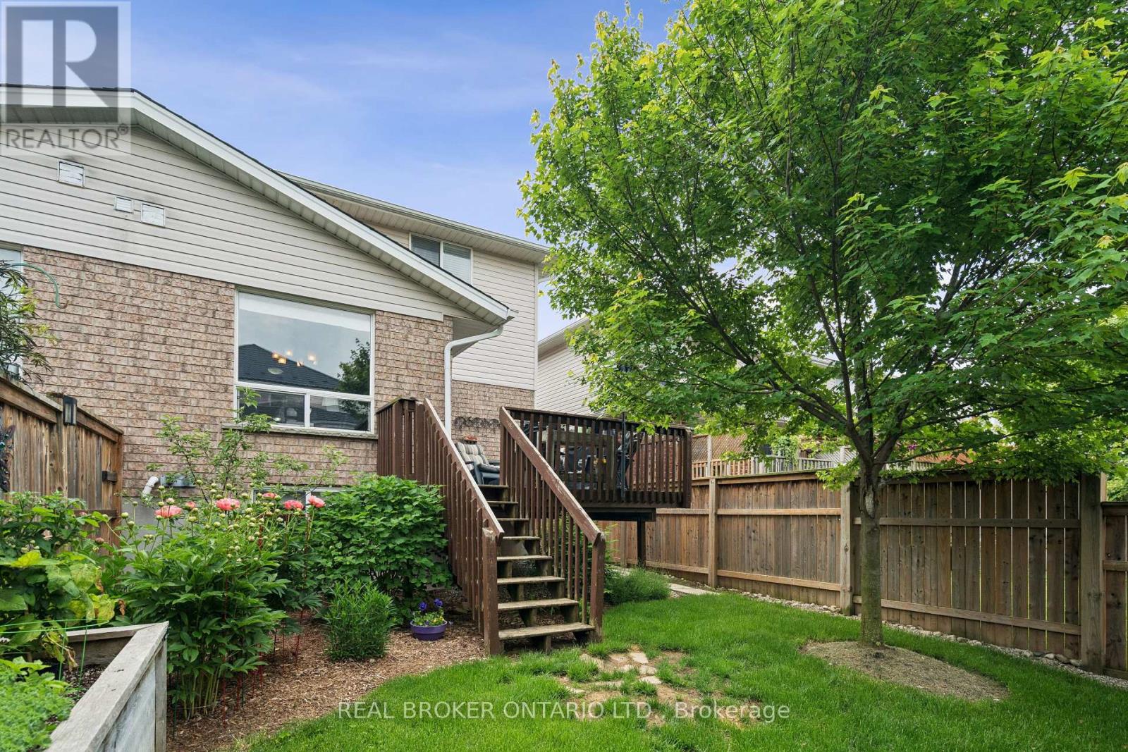 22 Sandcreek Lane, Guelph, Ontario  N1E 7K9 - Photo 39 - X13434000