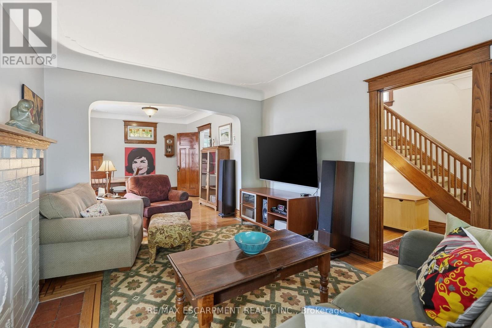 16 Connaught Avenue N, Hamilton, Ontario L8L 6Y7 - Photo 11 - X13434032