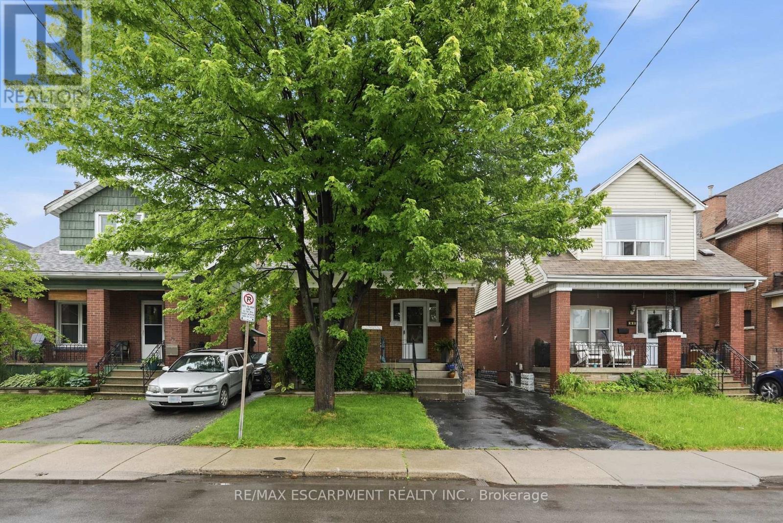 16 Connaught Avenue N, Hamilton, Ontario L8L 6Y7 - Photo 2 - X13434032