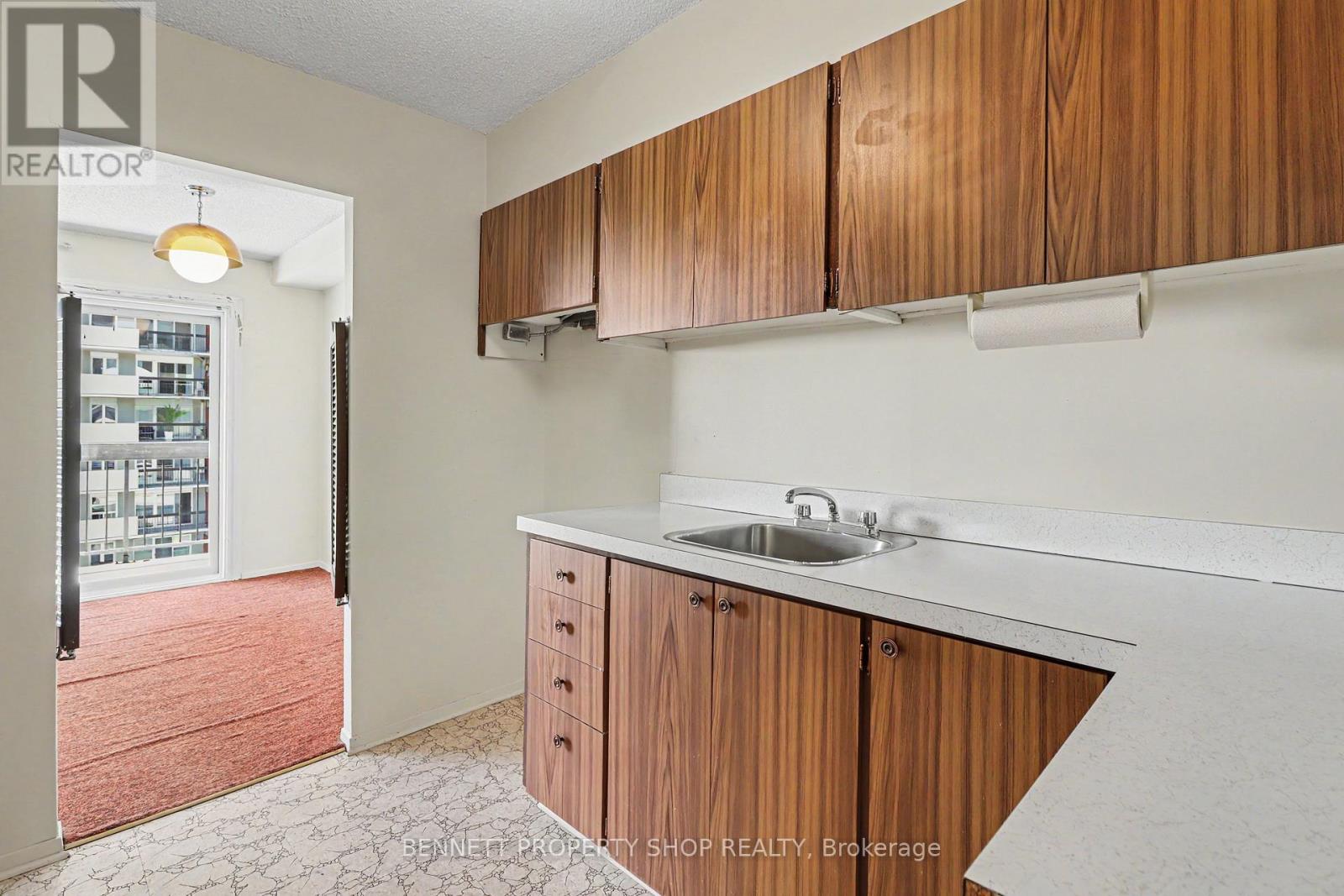 804 - 158a Mcarthur Avenue, Ottawa, Ontario  K1L 7E7 - Photo 5 - X13434202